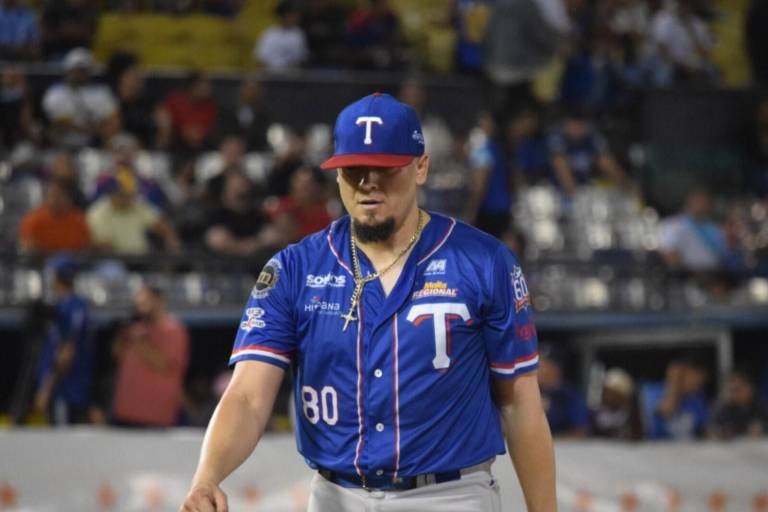 Montes gana y sube a la cima del round robin; Óliver finalista