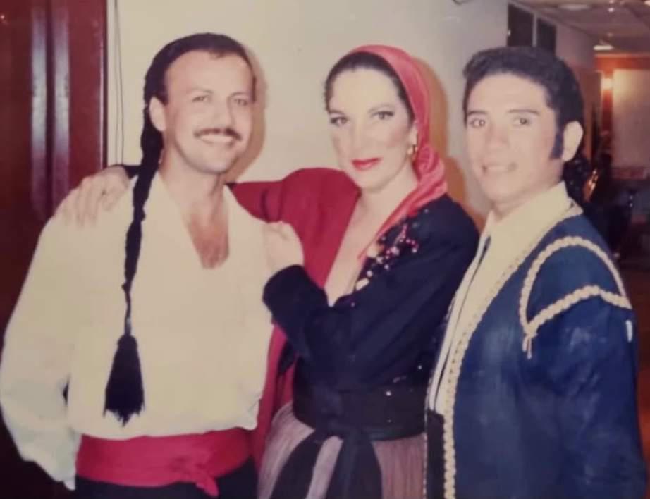 $!Javier Arcadia, Adry Firestone y Servando Guerrero (ya fallecido), en la reinauguración del Teatro Ángela Peralta.