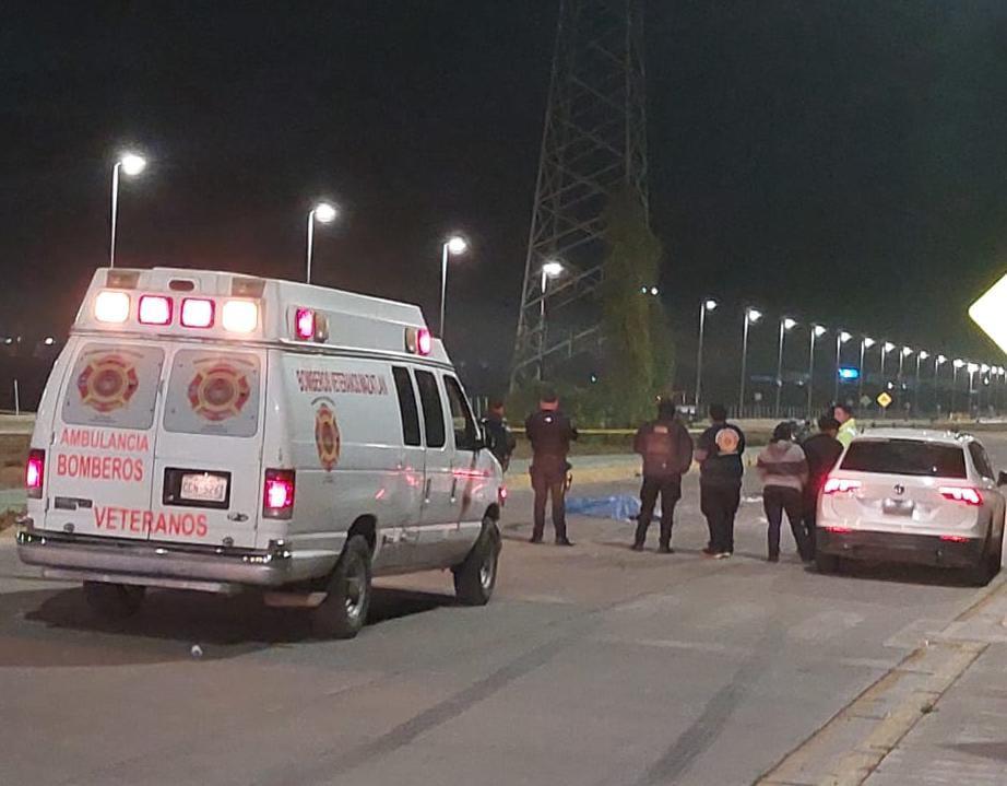 $!Presuntos disparos causan estampida de motociclistas en Mazatlán; hay un muerto y un herido de bala