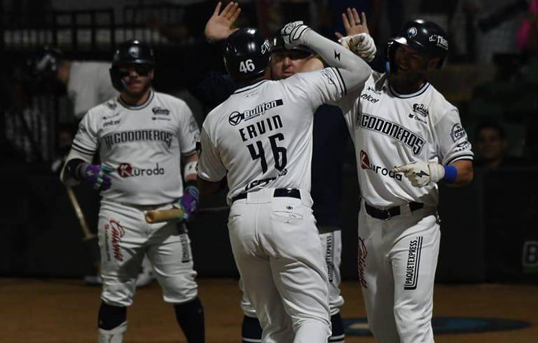 Un duelo parejo desde el inicio.