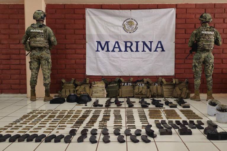Era arsenal lo que halló la Marina en dos vehículos en Villa Juárez; 10 armas y casi 2 mil cartuchos