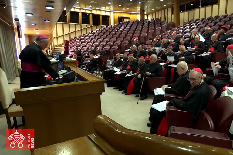 Realizan en El Vaticano la primera Congregación General de los Cardenales