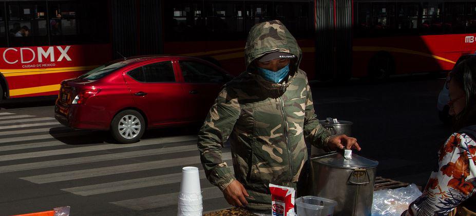 $!Vendedores ambulantes en México, en medio de la pandemia de coronavirus.