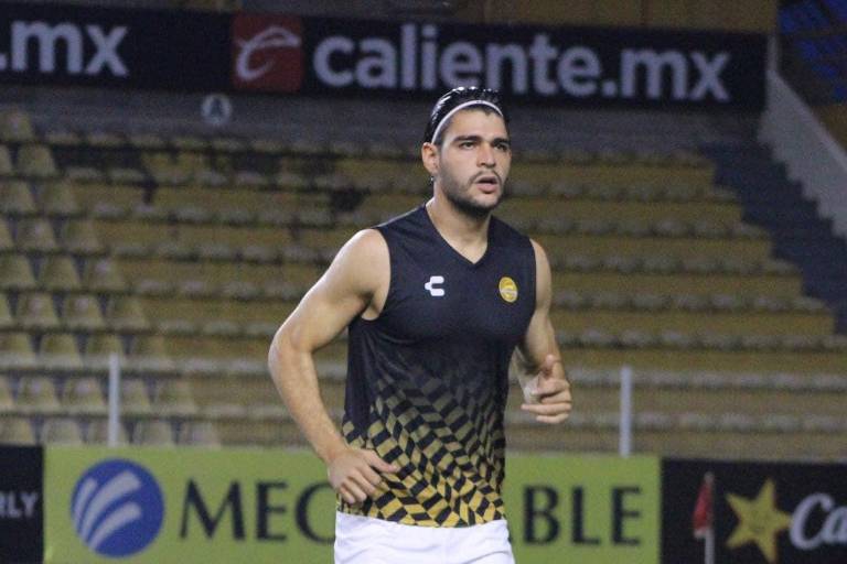 Luis Hernández en el 11 Ideal en la Liga de Expansión MX