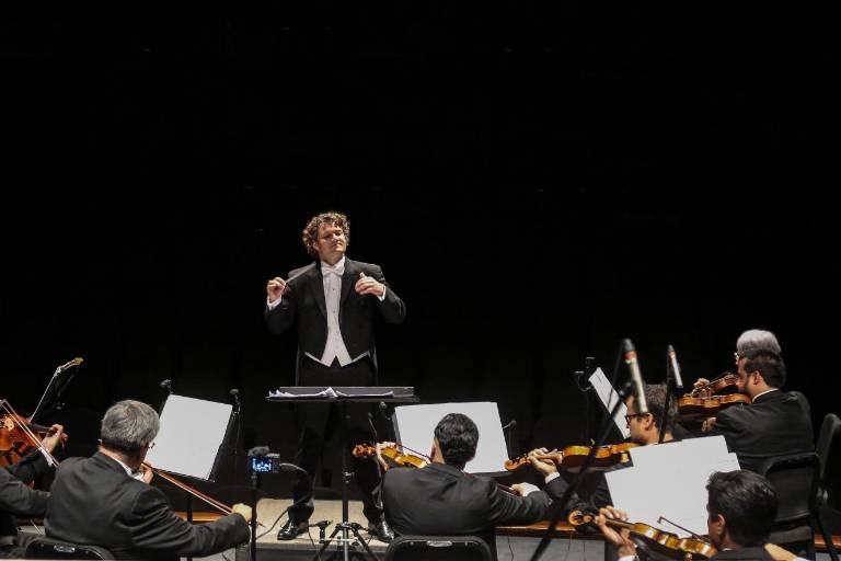 Con Alexandre Da Costa como director titular, anuncian Temporada de Otoño de la OSSLA