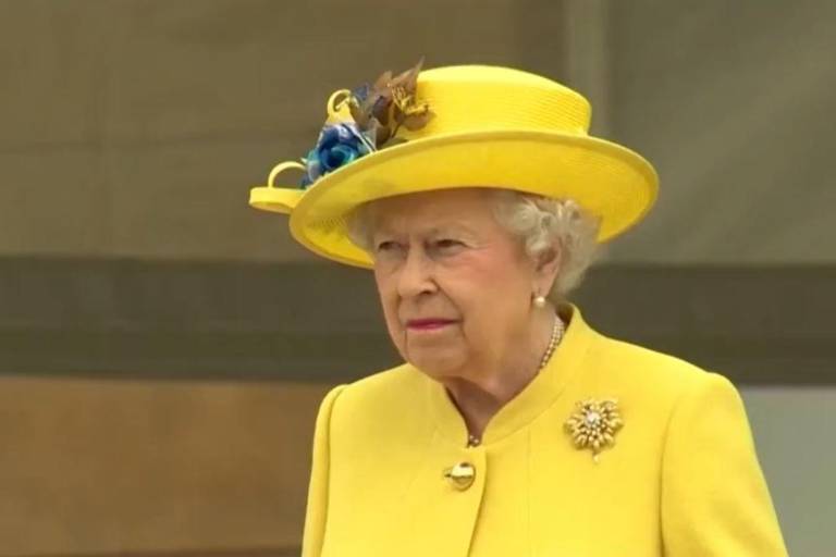 Reina Isabel II, celebridad dentro de la pantalla y la industria musical