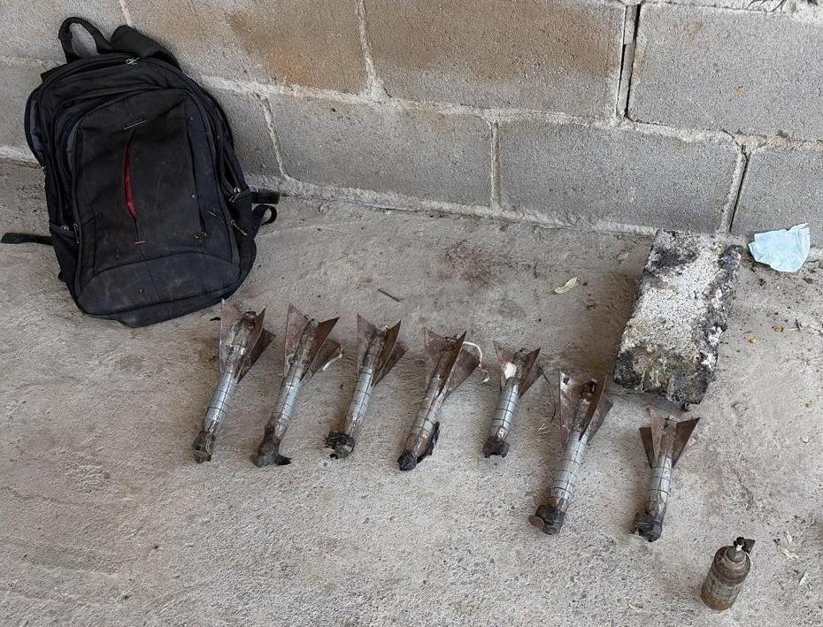 $!Marina decomisa artefactos explosivos, armas largas, cargadores, cartuchos, droga y equipo táctico en Mazatlán y Elota