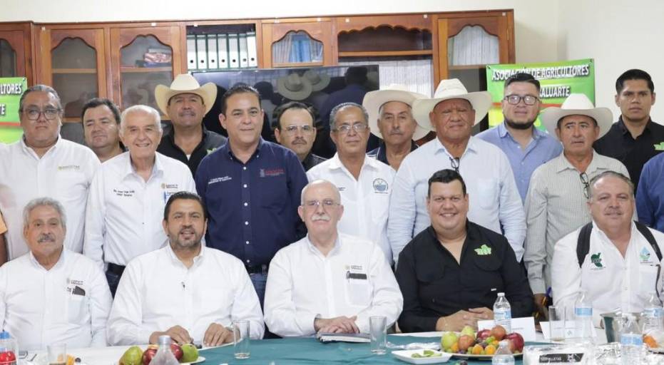 Visita Secretario de Agricultura federal, Julio Berdegué, a la Asociación de Agricultores de Rosario