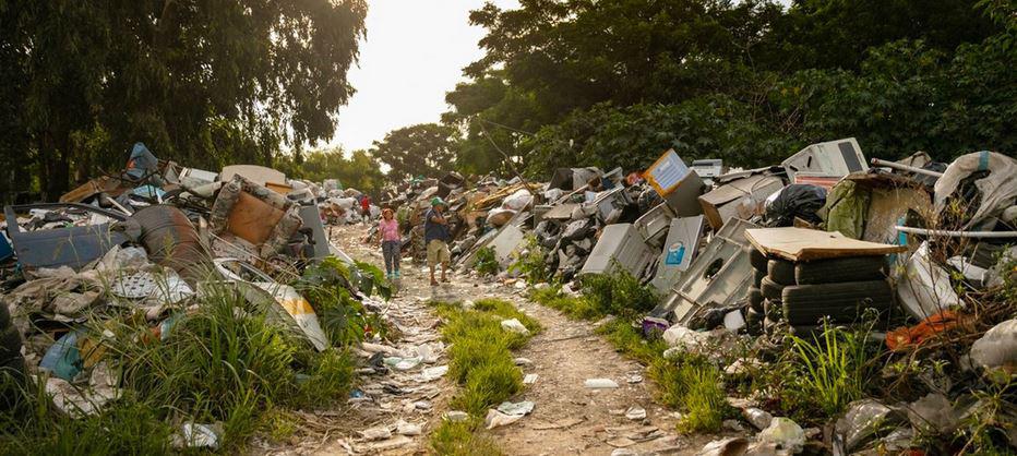 $!Los desechos de aparatos electrónicos viejos son la basura doméstica que más rápidamente crece en el mundo.