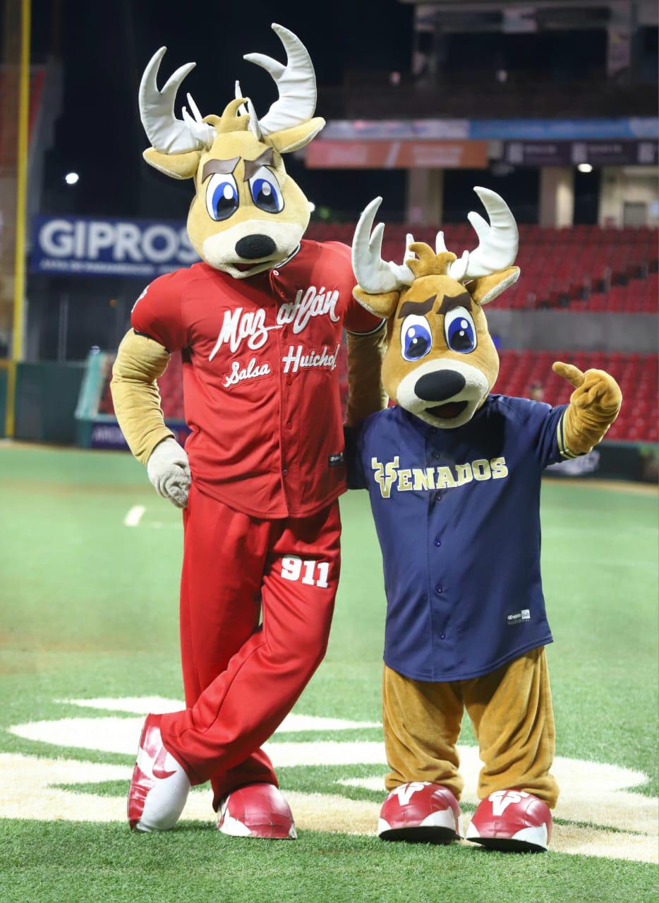 $!Venny y Vennyto hicieron de las suyas en los encuentros.