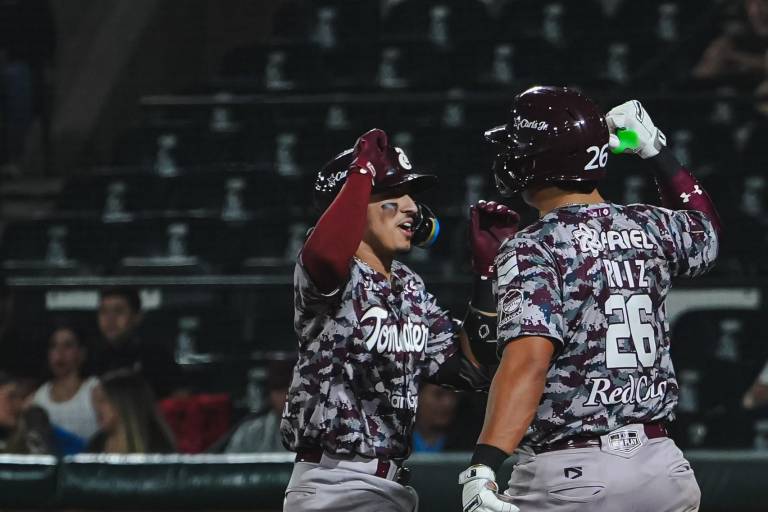 Tomateros golpean primero en Obregón con triunfo 5-3