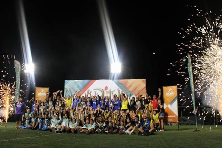 Toros Mazatlán ‘A’ y Leonas D’portenis se coronan en la Liga de Futbol Imdem Femenil