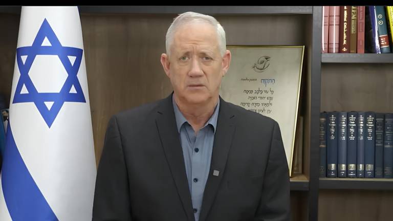 Benny Gantz anunció su renuncia al gobierno de emergencia del primer ministro Benjamín Netanyahu.