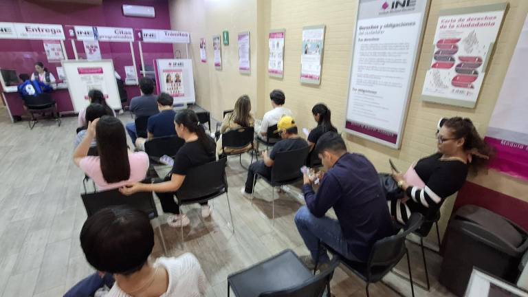 La principal demanda corresponde a la renovación de credenciales vencidas en 2025, requisito indispensable para trámites bancarios e institucionales.