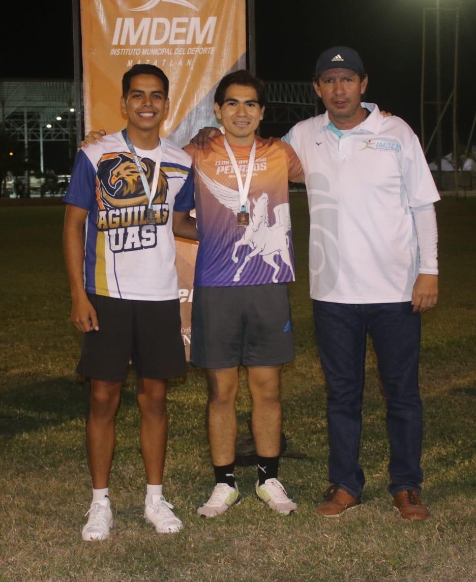 $!Jennifer Tirado y Sebastián Uribe son los vencedores de la Liga de Atletismo Imdem 2022
