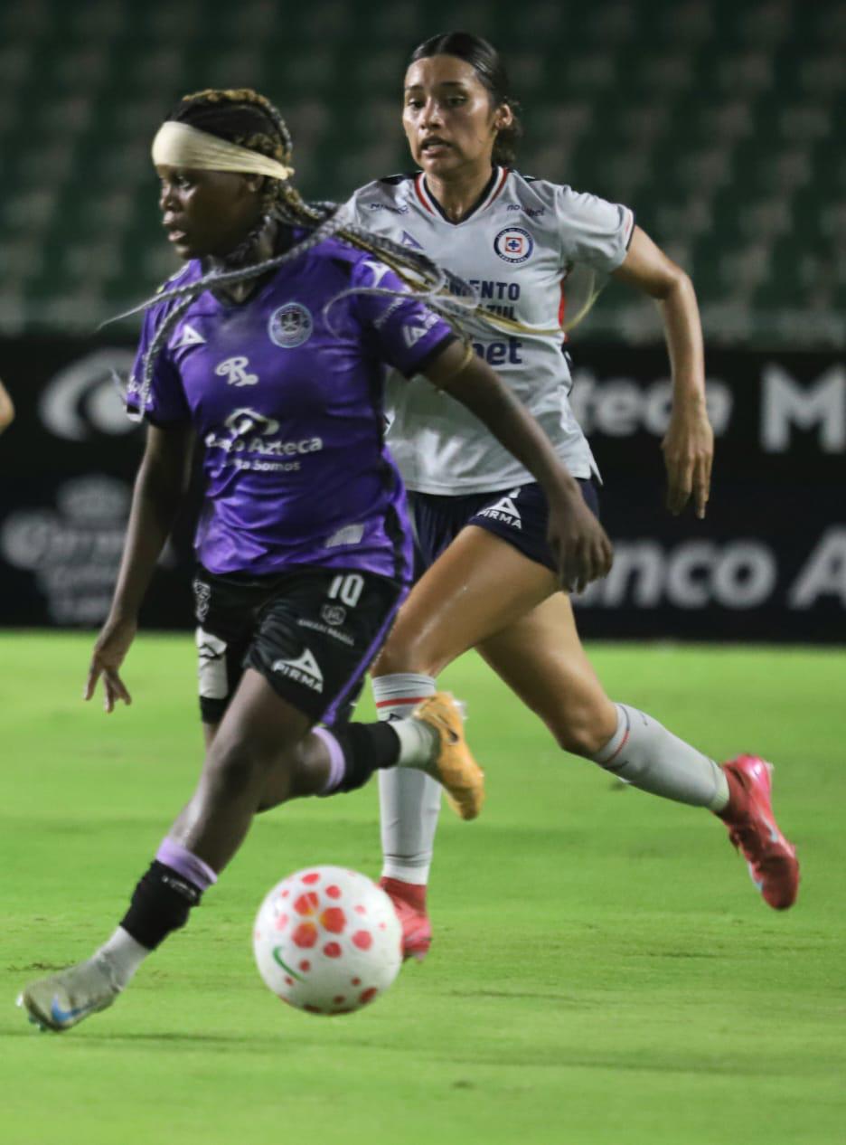 $!Pita la Máquina Celeste en El Encanto y golea a Mazatlán Femenil