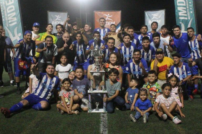 Tacos El Pariente se corona en la Liga de Futbol Municipal de Tercera Fuerza