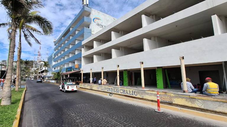 Algunos negocios de Olas Altas han cerrado operaciones debido a bajas ventas o por remodelación.