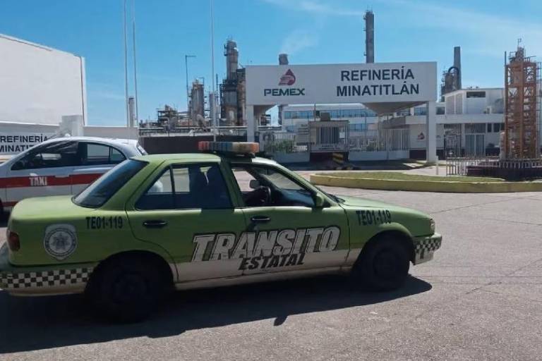 Suman tres incendios en instalaciones de Pemex en un día