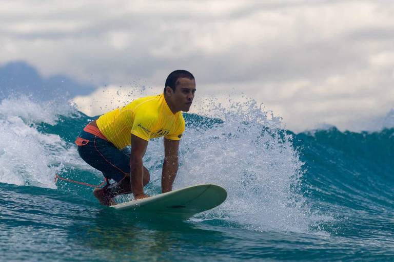 Sinaloense Martín Díaz se alista para el Tour Mundial de Para Surfing, en Estados Unidos