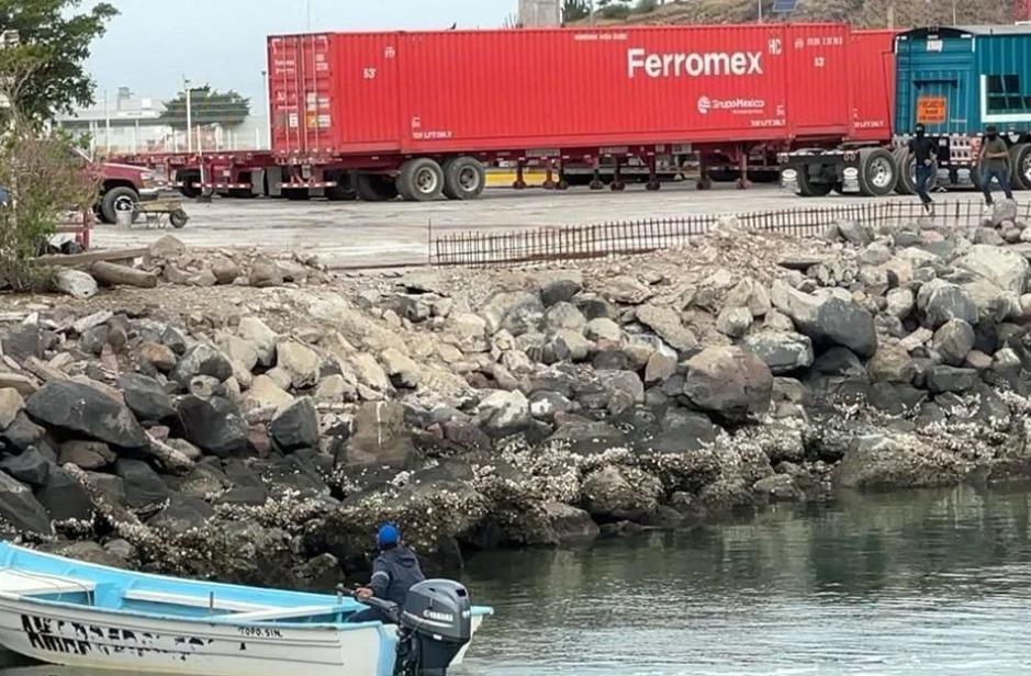 $!Marina realiza simulacro de protección en Topolobampo, ante amenazas de ciberataques y drones explosivos