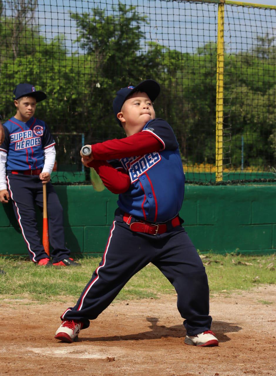 $!Super Héroes juegan al beisbol sin límites