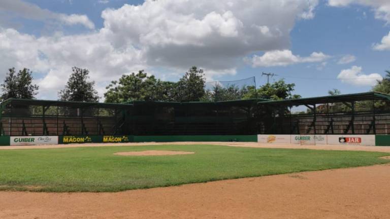 Estadio Francisco Armando Cañez es rehabilitado en Juan José Ríos, en Guasave