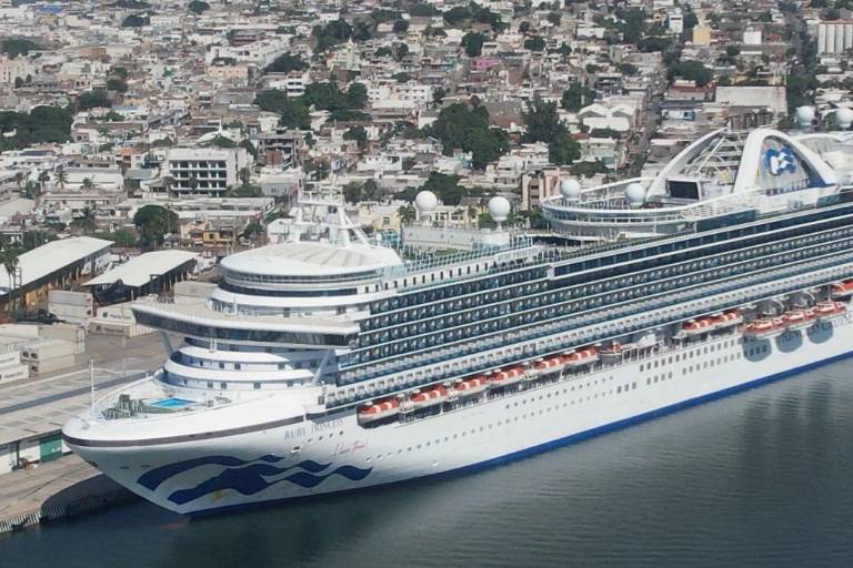 Refrendan navieras confianza en Mazatlán; arriba crucero Ruby Princess con casi 4 mil turistas