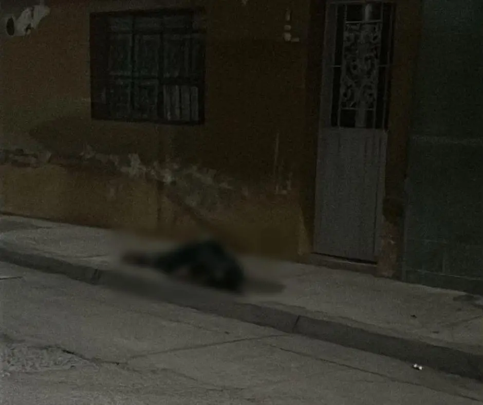 $!Asesinan a balazos a un hombre en pleno centro de Escuinapa