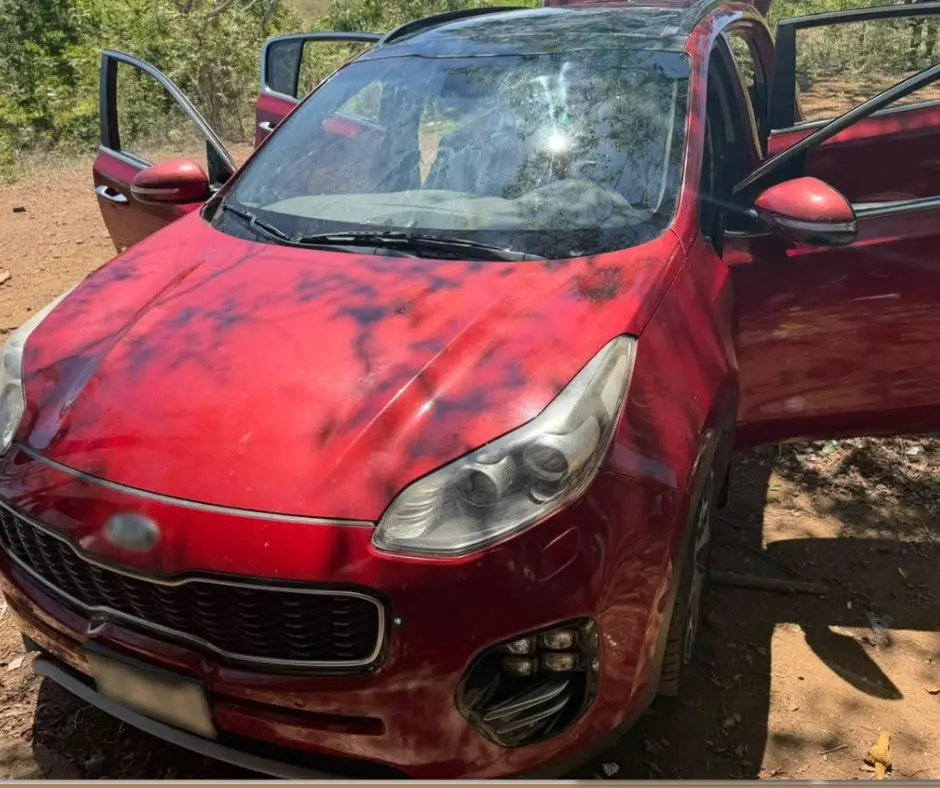 $!Detienen en Mazatlán a tres hombres con fusil Barrett, armas largas, casi 2 mil cartuchos y explosivos