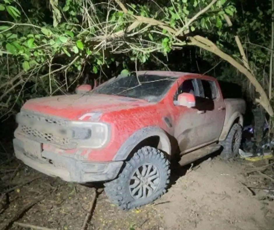 $!Aseguran arsenal, droga y vehículos en El Caimanero, Rosario