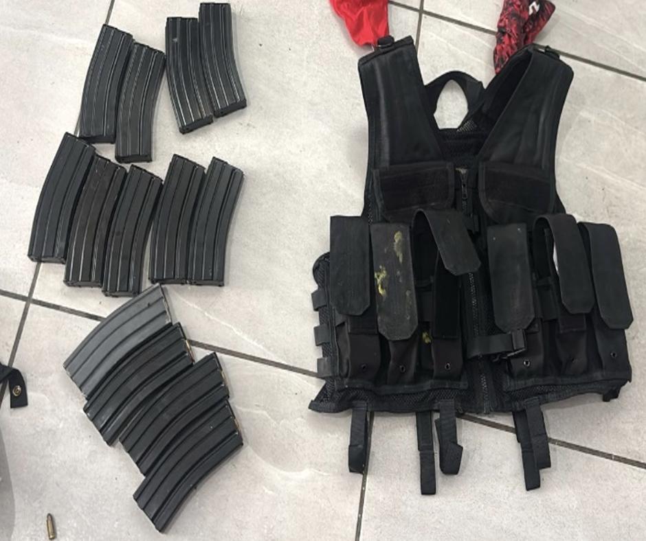 $!Detienen a tres personas y aseguran armamento y drogas en operativos conjuntos en Mazatlán