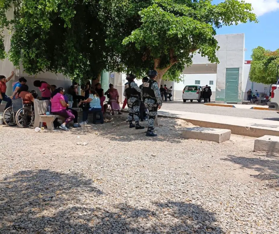 $!Guardia Nacional blinda FGR y Hospital General en Los Mochis tras balacera en sector Scally