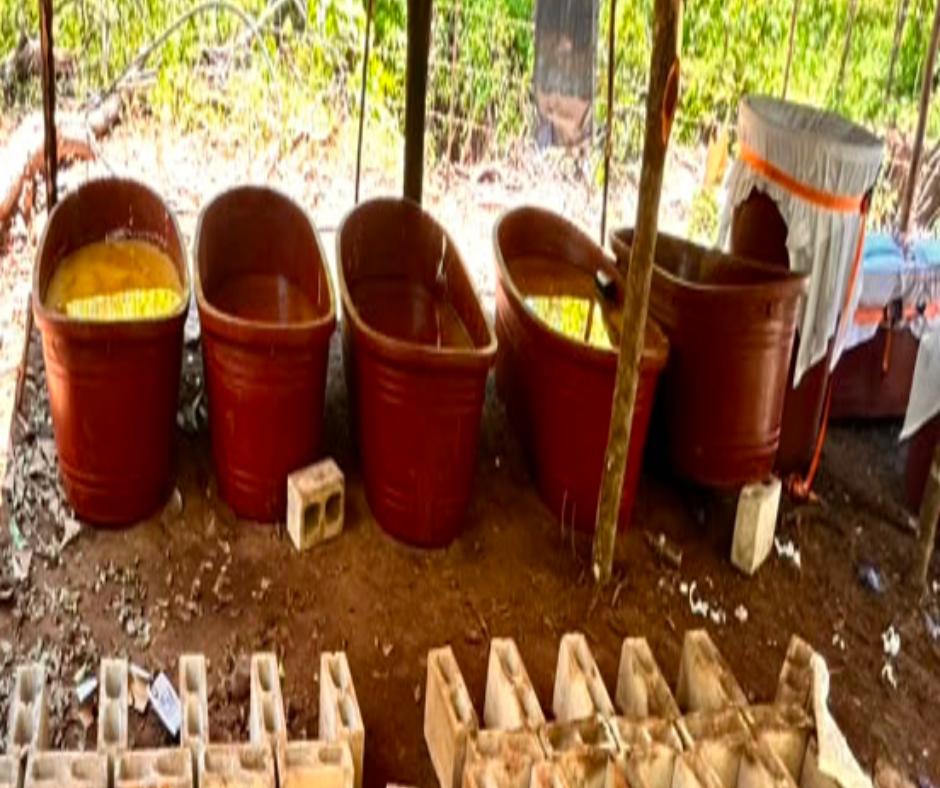 $!Asegura el Ejército Mexicano más de seis mil litros de químicos para metanfetamina en Cosalá