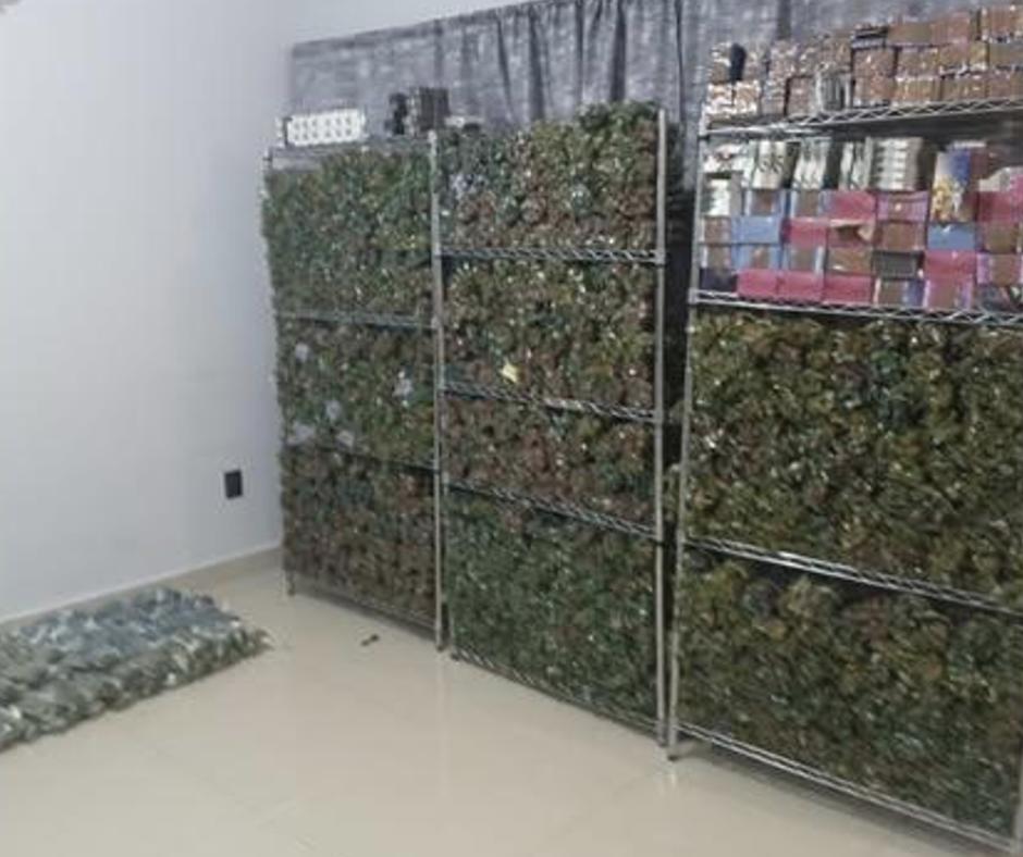 $!Aseguran en Mazatlán más de 35 mil cigarrillos y 790 bolsas de golosinas con marihuana