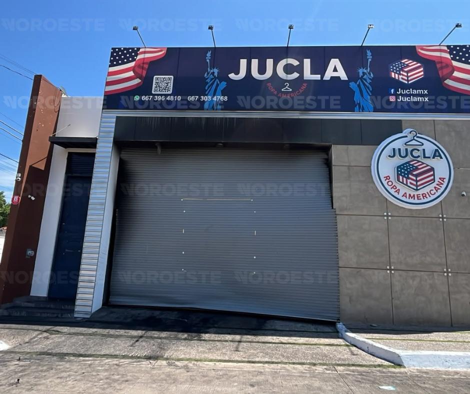$!Vandalizan e incendian local comercial cerca de la Novena Zona Militar en Culiacán