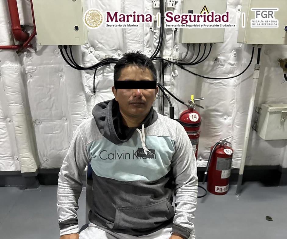$!Marina asegura casi 3 toneladas de presunta cocaína frente a costas de Oaxaca