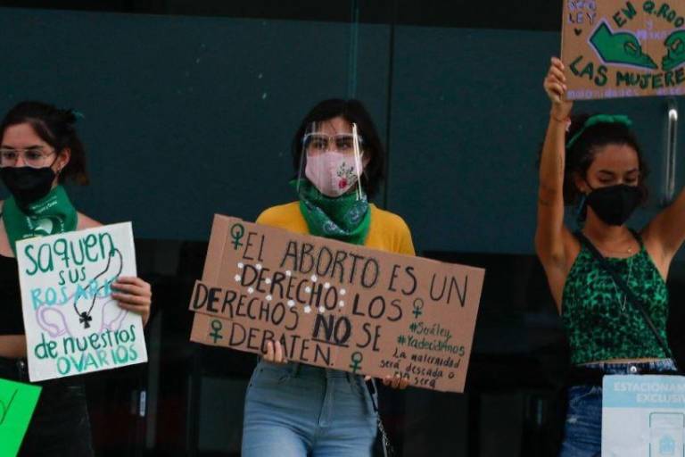 Los votos de Morena, PT, Verde y PRD ayudaron al PRI-PAN a frenar la despenalización del aborto