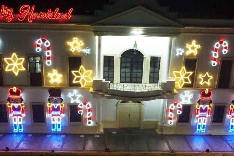 Recomienda CFE uso adecuado de luces y adornos navideños en hogares