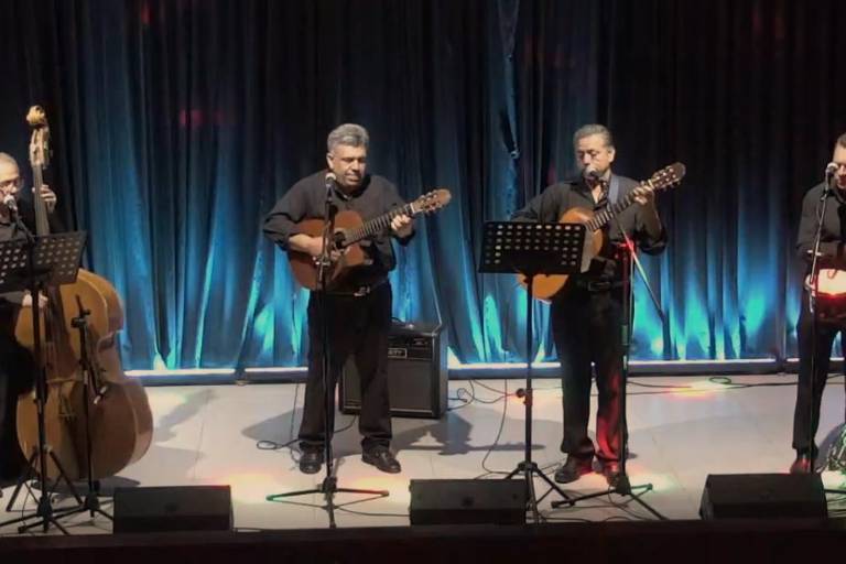 Rinden romántico homenaje a los tríos en Radio Universidad