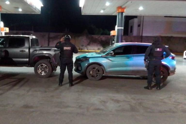 Policías estatales aseguran dos camionetas robadas en Culiacán