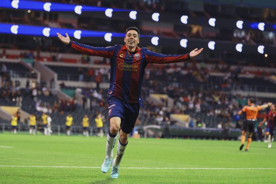 Atlante vence a Rayados en un gran partido de futbol en el Coloso de Santa Úrsula