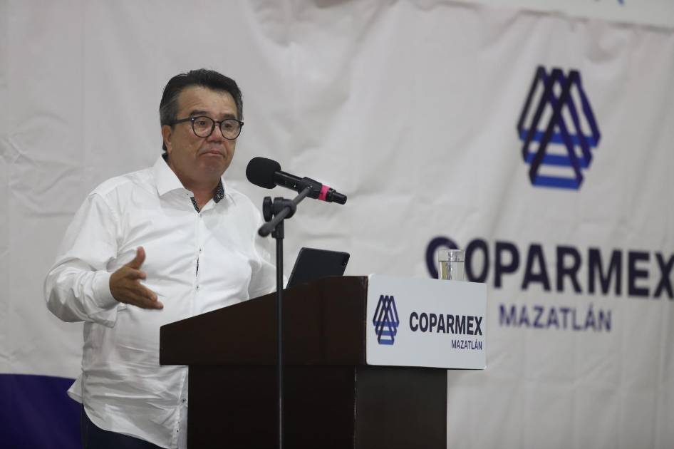 Ofrece Coparmex desayuno networking con Jesús Vizcarra Calderón