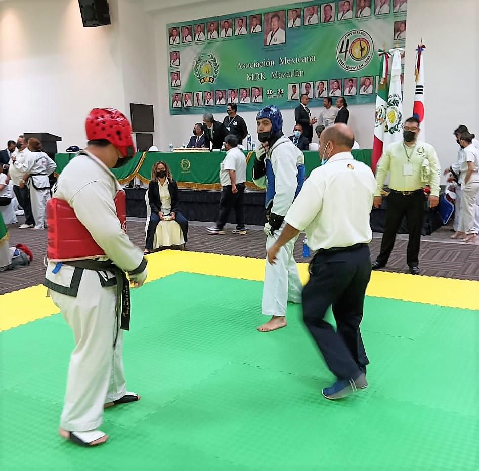 $!Taekwondoínes de Escuinapa se cuelgan ocho medallas en Torneo Regional