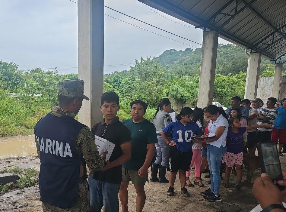 $!Marina despliega apoyo a comunidades afectadas por lluvias en varios estados