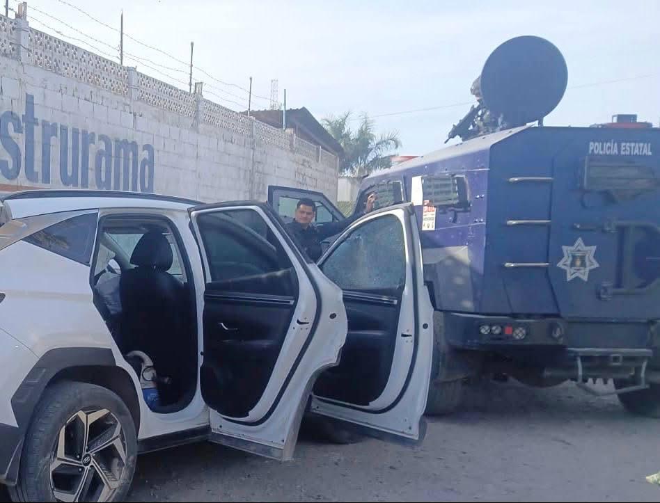 $!Aseguran camioneta SUV tras operativo por disparos en Villa Juárez, Navolato