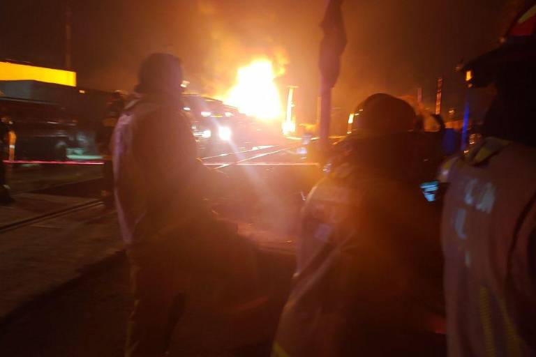 Explosión de toma clandestina de gas LP deja un muerto y 11 heridos en Puebla