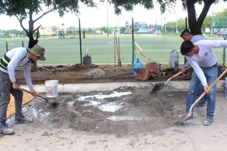 Trabaja Imdem a marchas forzadas para reparar espacios deportivos