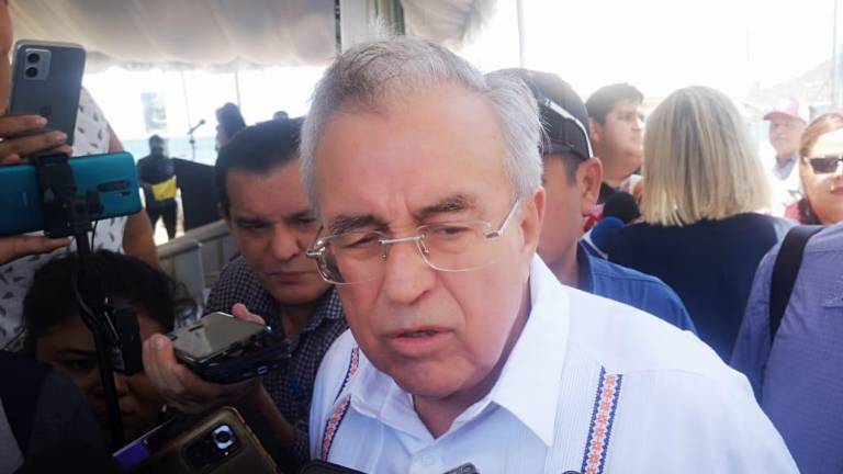 El Gobernador Rubén Rocha Moya indica que los reportes desde la Fiscalía estatal es que María Luisa se quitó la vida en un penal de Angostura.