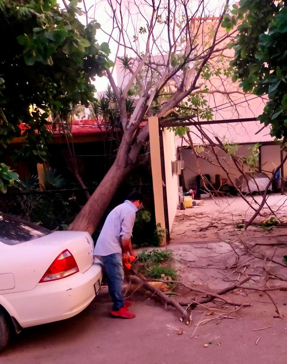 $!Registra Culiacán lluvia con actividad eléctrica este jueves